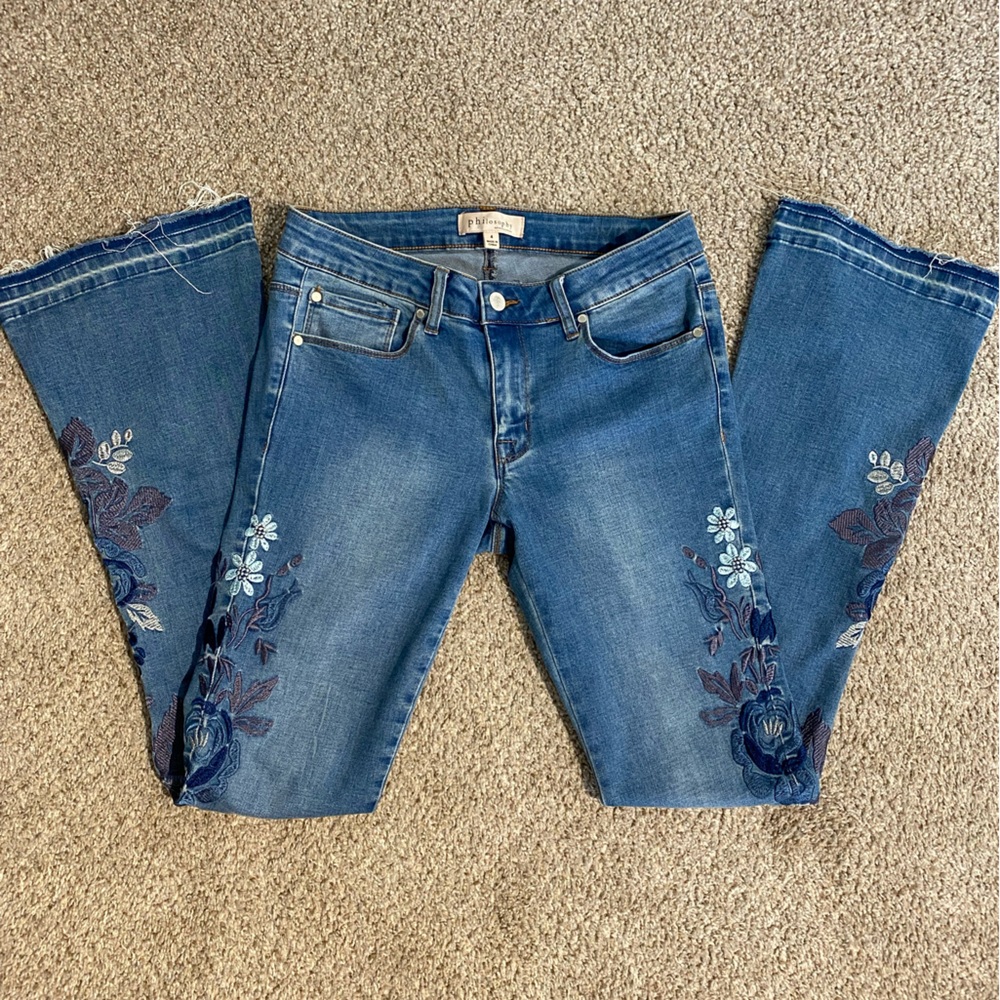 Philosophy flare embroidered blue jeans size 4